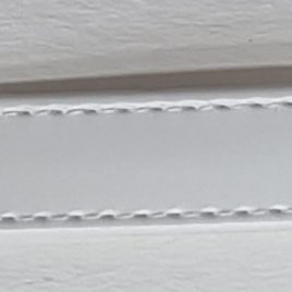 רצועת נשיאה לתיק/ תיבה  גוון לבן PU עבה עם תפר  רוחב 3/4 אינץ  אורך 12 אינץ