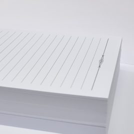 300  דפי שורה עם עיטור עדין, נייר לבן איכותי 90 ג”ר גודל 15X21 ס”מ- A5