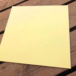 מארז 6 דפים נייר דמוי בד 220 גרם גוון צהוב בננה גודל 12X12 אינץ