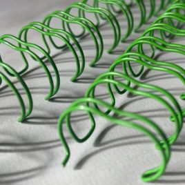 זוג ספירלות ירוק בהיר 2:1 קוטר  5/8  אינץ מתאים לכריכה באורך מקסימלי 12 אינץ