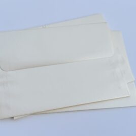 100 מעטפות גוון שמפניה שימר מידה 13* 18 ס”מ 120 גרם