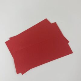 100 מעטפות אדום ספרקלס מידה 13* 18 ס”מ 120 גרם