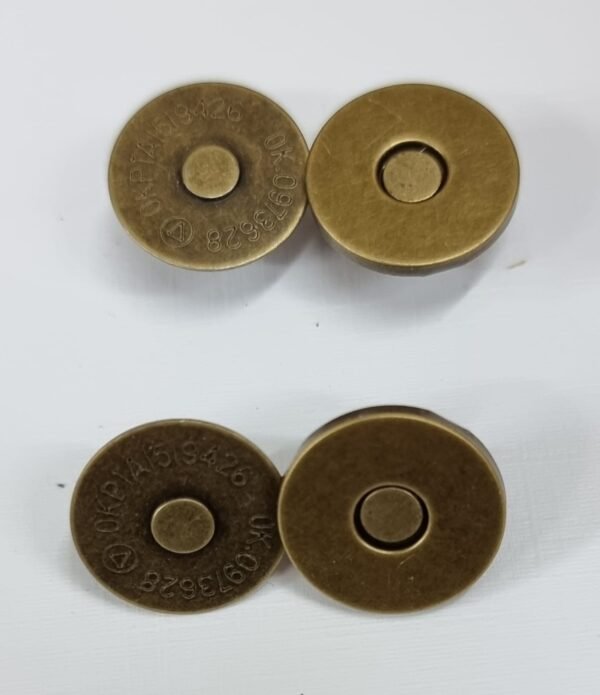 מארז כפתורי מגנט ברונזה 17mm