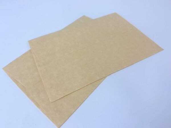 מארז 12 מעטפות נייר קראפט מעונן גודל 14.5X20.5 ס"מ