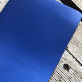 כחול עמוק  מט חלק -ציפוי גמיש  לכריכה קשה  גודל 50X70 ס”מ