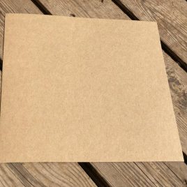 נייר קראפט צרפתי מחוספס גוון קראפט חום טבעי משקל 350 גרם מידה 12*12