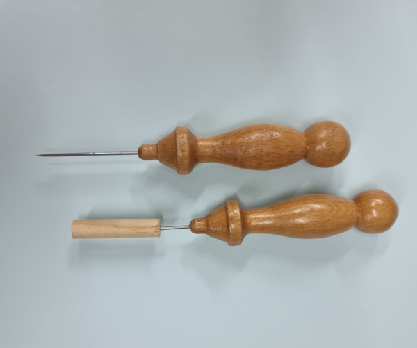 מרצע ידני ידית עץ בוק לניקוב חורים לתפירת דפים