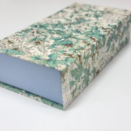 קופסת מלבנית עם סגירת מגנט מוסתר