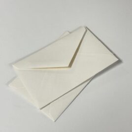 מארז 25 מעטפות נייר  גוון  שמנת  ,120  גרם ,גודל 8X11 ס”מ